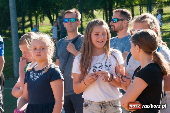 Zdjęcie w galerii na portalu naszraciborz.pl: Było nadzwyczajnie! Szkoła Podstawowa nr 18 zaprosiła na rodzinny festyn z okazji Dnia Dziecka wiadomości z regionu