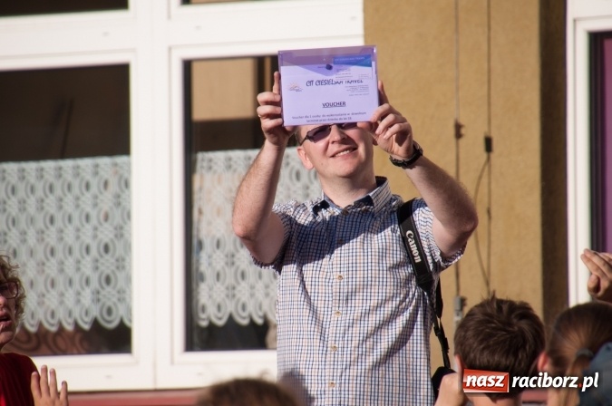 Zdjęcie w galerii na portalu naszraciborz.pl: Było nadzwyczajnie! Szkoła Podstawowa nr 18 zaprosiła na rodzinny festyn z okazji Dnia Dziecka wiadomości z regionu