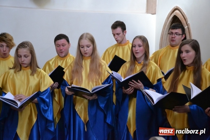 Zdjęcie w galerii na portalu naszraciborz.pl: Chór Bel Canto zaśpiewał w kaplicy zamkowej  wiadomości z regionu