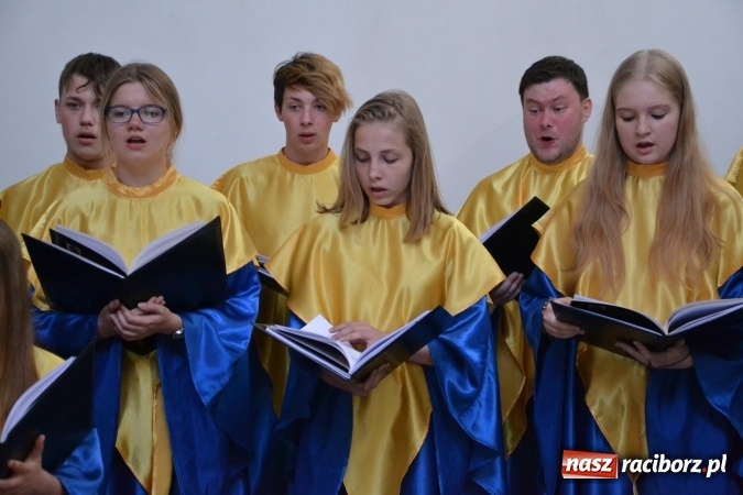 Zdjęcie w galerii na portalu naszraciborz.pl: Chór Bel Canto zaśpiewał w kaplicy zamkowej  wiadomości z regionu