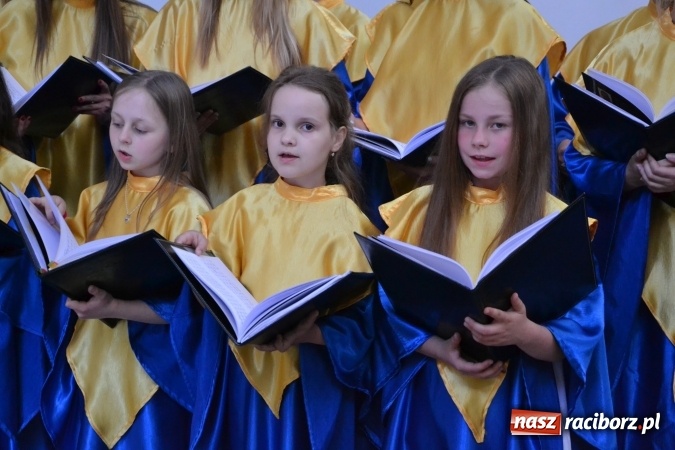 Zdjęcie w galerii na portalu naszraciborz.pl: Chór Bel Canto zaśpiewał w kaplicy zamkowej  wiadomości z regionu