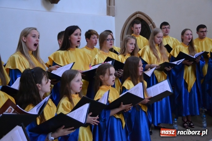 Zdjęcie w galerii na portalu naszraciborz.pl: Chór Bel Canto zaśpiewał w kaplicy zamkowej  wiadomości z regionu