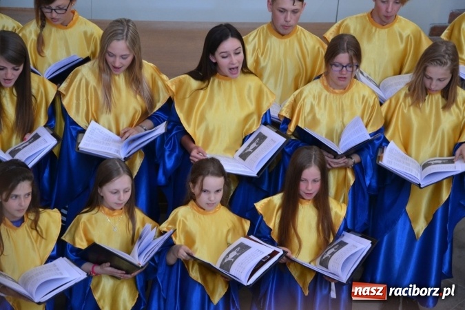 Zdjęcie w galerii na portalu naszraciborz.pl: Chór Bel Canto zaśpiewał w kaplicy zamkowej  wiadomości z regionu