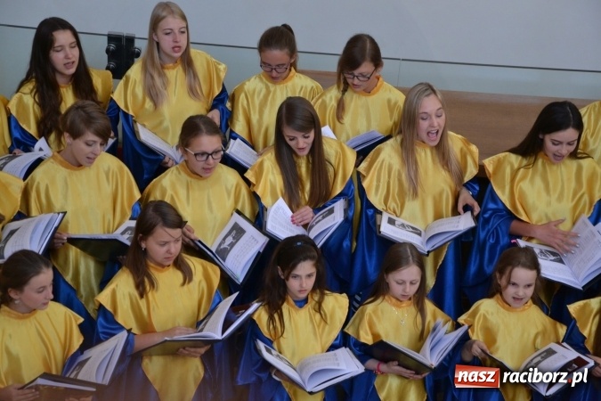 Zdjęcie w galerii na portalu naszraciborz.pl: Chór Bel Canto zaśpiewał w kaplicy zamkowej  wiadomości z regionu