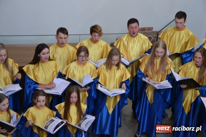 Zdjęcie w galerii na portalu naszraciborz.pl: Chór Bel Canto zaśpiewał w kaplicy zamkowej  wiadomości z regionu