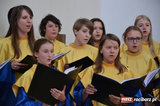 Zdjęcie w galerii na portalu naszraciborz.pl: Chór Bel Canto zaśpiewał w kaplicy zamkowej  wiadomości z regionu