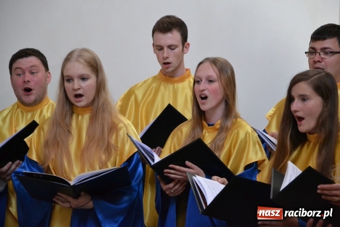 Zdjęcie w galerii na portalu naszraciborz.pl: Chór Bel Canto zaśpiewał w kaplicy zamkowej  wiadomości z regionu