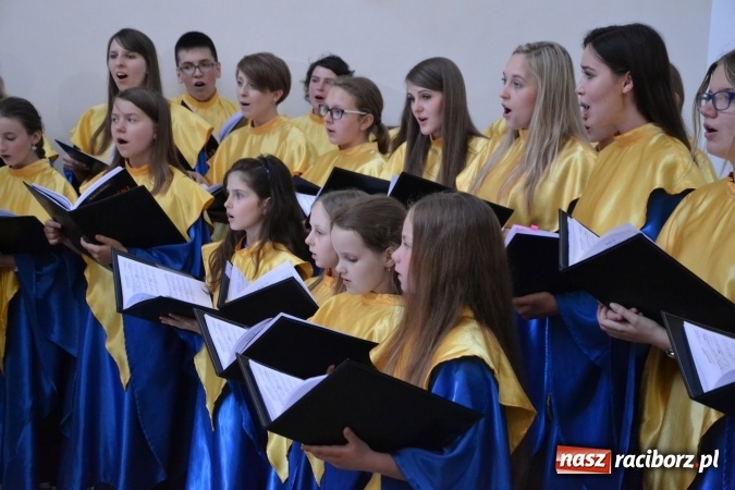 Zdjęcie w galerii na portalu naszraciborz.pl: Chór Bel Canto zaśpiewał w kaplicy zamkowej  wiadomości z regionu