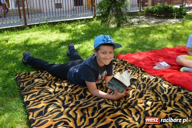 Zdjęcie w galerii na portalu naszraciborz.pl: Szkoła Podstawowa nr 4 i Gimnazjum nr 1 razem na rzecz czytelnictwa  wiadomości z regionu