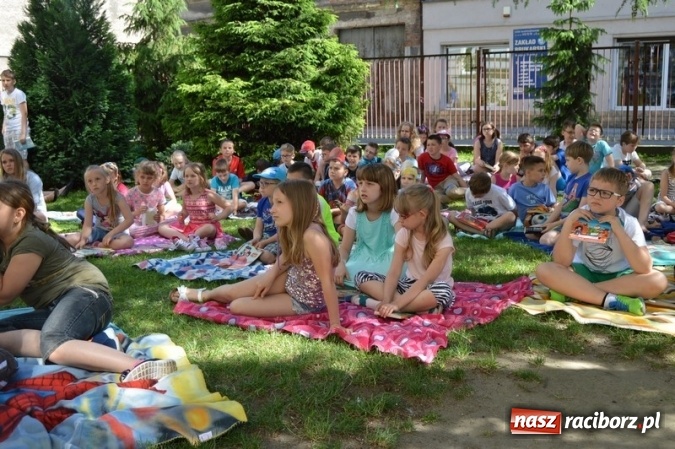 Zdjęcie w galerii na portalu naszraciborz.pl: Szkoła Podstawowa nr 4 i Gimnazjum nr 1 razem na rzecz czytelnictwa  wiadomości z regionu