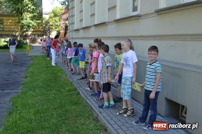 Zdjęcie w galerii na portalu naszraciborz.pl: Szkoła Podstawowa nr 4 i Gimnazjum nr 1 razem na rzecz czytelnictwa  wiadomości z regionu