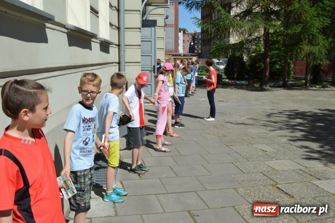 Zdjęcie w galerii na portalu naszraciborz.pl: Szkoła Podstawowa nr 4 i Gimnazjum nr 1 razem na rzecz czytelnictwa  wiadomości z regionu
