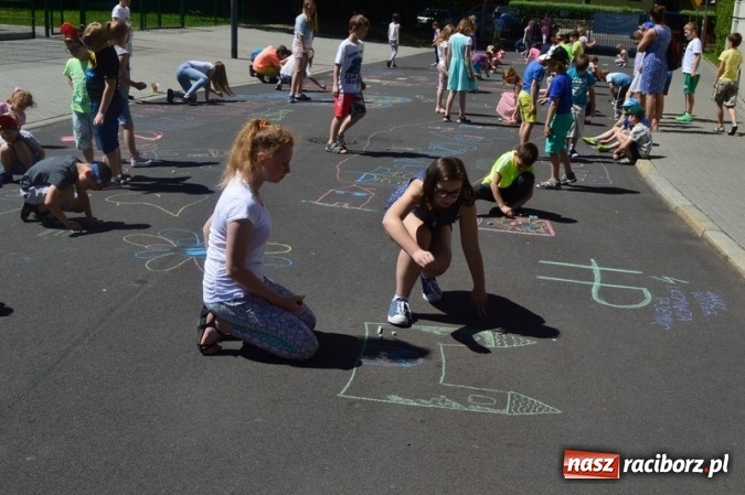 Zdjęcie w galerii na portalu naszraciborz.pl: Szkoła Podstawowa nr 4 i Gimnazjum nr 1 razem na rzecz czytelnictwa  wiadomości z regionu