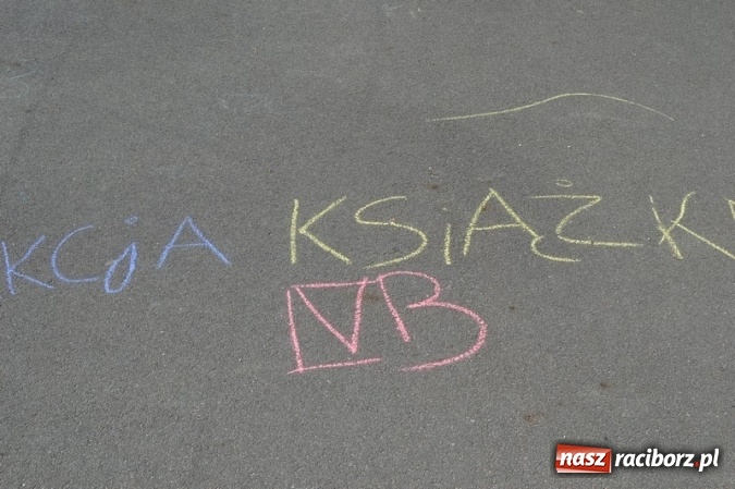 Zdjęcie w galerii na portalu naszraciborz.pl: Szkoła Podstawowa nr 4 i Gimnazjum nr 1 razem na rzecz czytelnictwa  wiadomości z regionu