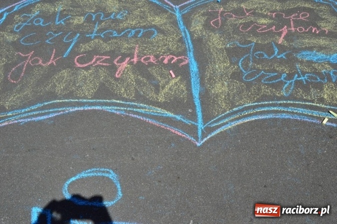 Zdjęcie w galerii na portalu naszraciborz.pl: Szkoła Podstawowa nr 4 i Gimnazjum nr 1 razem na rzecz czytelnictwa  wiadomości z regionu