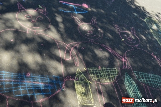 Zdjęcie w galerii na portalu naszraciborz.pl: Szkoła Podstawowa nr 4 i Gimnazjum nr 1 razem na rzecz czytelnictwa  wiadomości z regionu