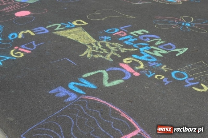 Zdjęcie w galerii na portalu naszraciborz.pl: Szkoła Podstawowa nr 4 i Gimnazjum nr 1 razem na rzecz czytelnictwa  wiadomości z regionu