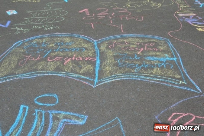 Zdjęcie w galerii na portalu naszraciborz.pl: Szkoła Podstawowa nr 4 i Gimnazjum nr 1 razem na rzecz czytelnictwa  wiadomości z regionu