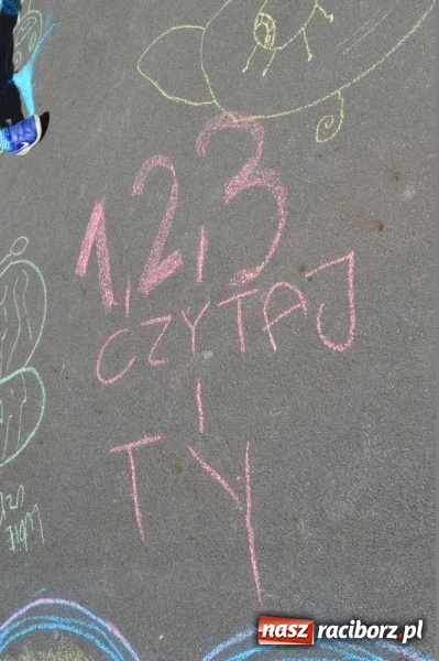 Zdjęcie w galerii na portalu naszraciborz.pl: Szkoła Podstawowa nr 4 i Gimnazjum nr 1 razem na rzecz czytelnictwa  wiadomości z regionu