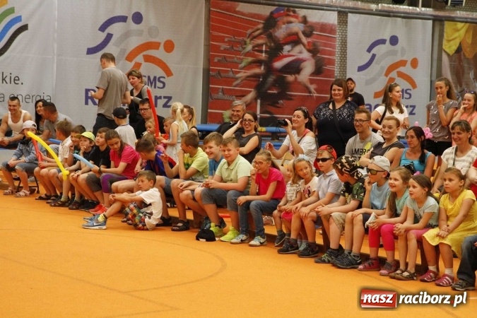 Zdjęcie w galerii na portalu naszraciborz.pl: ZSOMS. Dzień Dziecka w sportowym stylu  wiadomości z regionu