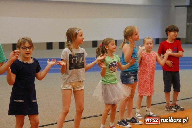 Zdjęcie w galerii na portalu naszraciborz.pl: ZSOMS. Dzień Dziecka w sportowym stylu  wiadomości z regionu
