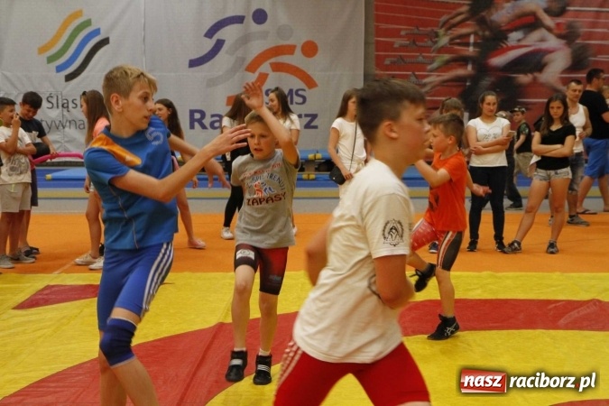 Zdjęcie w galerii na portalu naszraciborz.pl: ZSOMS. Dzień Dziecka w sportowym stylu  wiadomości z regionu