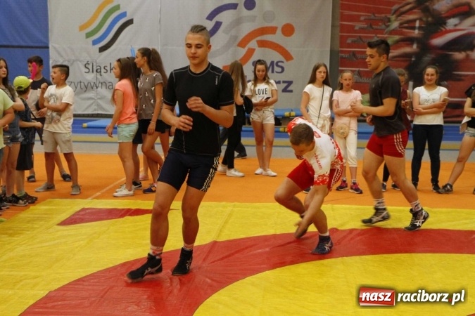 Zdjęcie w galerii na portalu naszraciborz.pl: ZSOMS. Dzień Dziecka w sportowym stylu  wiadomości z regionu