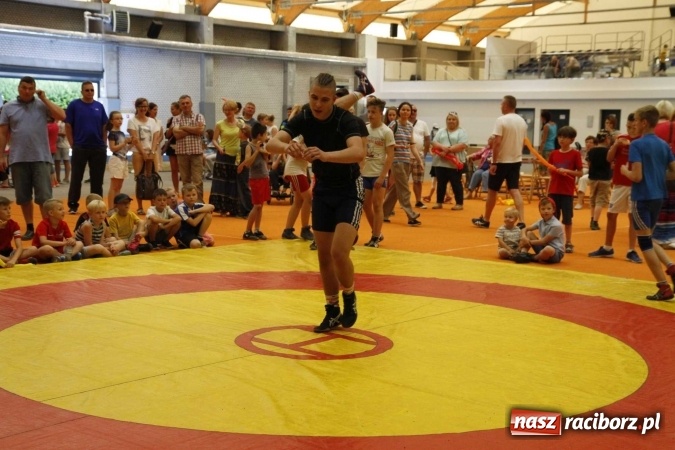 Zdjęcie w galerii na portalu naszraciborz.pl: ZSOMS. Dzień Dziecka w sportowym stylu  wiadomości z regionu