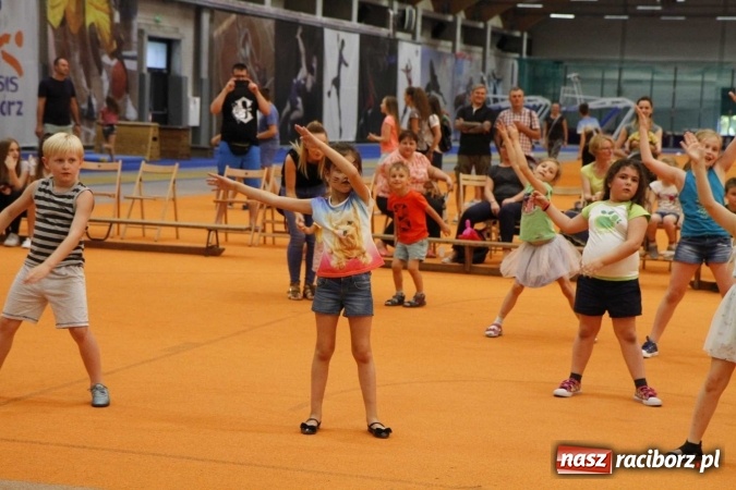 Zdjęcie w galerii na portalu naszraciborz.pl: ZSOMS. Dzień Dziecka w sportowym stylu  wiadomości z regionu