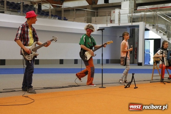 Zdjęcie w galerii na portalu naszraciborz.pl: ZSOMS. Dzień Dziecka w sportowym stylu  wiadomości z regionu