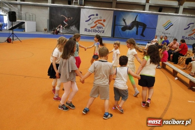 Zdjęcie w galerii na portalu naszraciborz.pl: ZSOMS. Dzień Dziecka w sportowym stylu  wiadomości z regionu