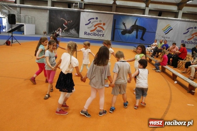 Zdjęcie w galerii na portalu naszraciborz.pl: ZSOMS. Dzień Dziecka w sportowym stylu  wiadomości z regionu