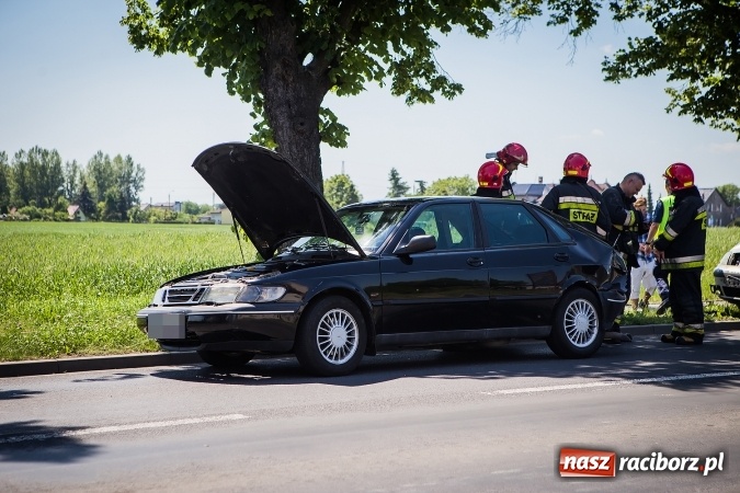 Zdjęcie w galerii na portalu naszraciborz.pl: Zderzenie seata i saaba na Opawskiej  wiadomości z regionu