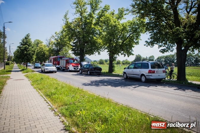 Zdjęcie w galerii na portalu naszraciborz.pl: Zderzenie seata i saaba na Opawskiej  wiadomości z regionu