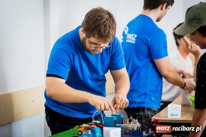Zdjęcie w galerii na portalu naszraciborz.pl: Dzień Dziecka z Techniką w PWSZ w Raciborzu  wiadomości z regionu