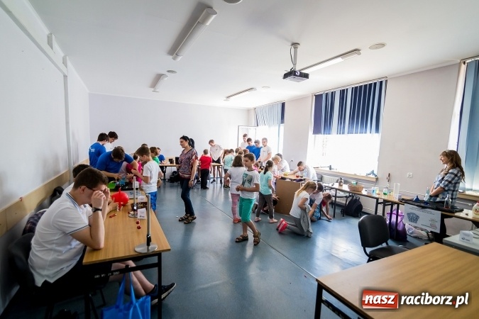 Zdjęcie w galerii na portalu naszraciborz.pl: Dzień Dziecka z Techniką w PWSZ w Raciborzu  wiadomości z regionu