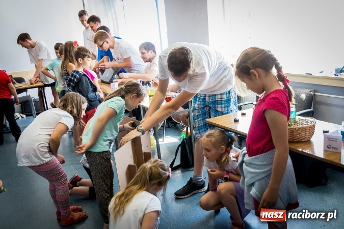 Zdjęcie w galerii na portalu naszraciborz.pl: Dzień Dziecka z Techniką w PWSZ w Raciborzu  wiadomości z regionu