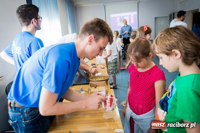 Zdjęcie w galerii na portalu naszraciborz.pl: Dzień Dziecka z Techniką w PWSZ w Raciborzu  wiadomości z regionu