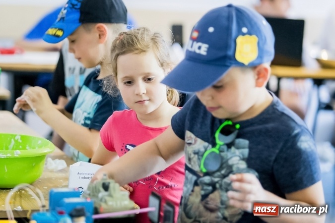 Zdjęcie w galerii na portalu naszraciborz.pl: Dzień Dziecka z Techniką w PWSZ w Raciborzu  wiadomości z regionu