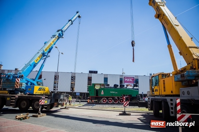 Zdjęcie w galerii na portalu naszraciborz.pl: Operacja Halinka - fotoreportaż z poprawiania torowiska wiadomości z regionu
