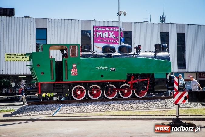 Zdjęcie w galerii na portalu naszraciborz.pl: Operacja Halinka - fotoreportaż z poprawiania torowiska wiadomości z regionu