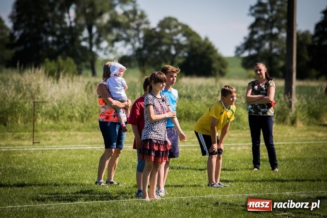 Zdjęcie w galerii na portalu naszraciborz.pl: Dzień Dziecka z Raptors Racibórz w Samborowicach wiadomości z regionu