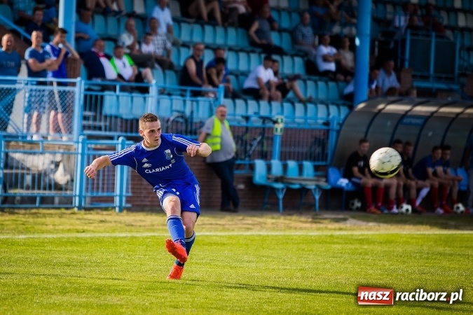 Zdjęcie w galerii na portalu naszraciborz.pl: Unia Racibórz pokonała Beskid Skoczów wiadomości z regionu