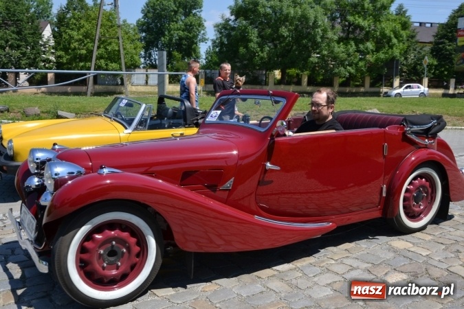 Zdjęcie w galerii na portalu naszraciborz.pl: Prajzska Rallye – czar starych samochodów  wiadomości z regionu