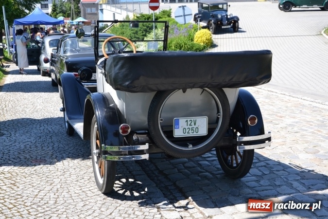 Zdjęcie w galerii na portalu naszraciborz.pl: Prajzska Rallye – czar starych samochodów  wiadomości z regionu