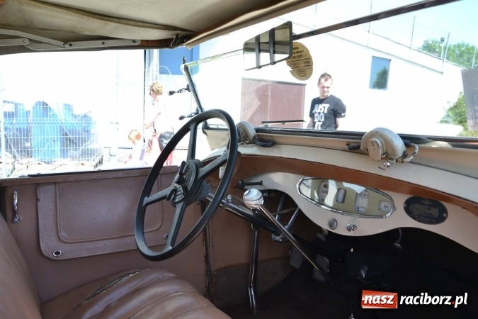 Zdjęcie w galerii na portalu naszraciborz.pl: Prajzska Rallye – czar starych samochodów  wiadomości z regionu