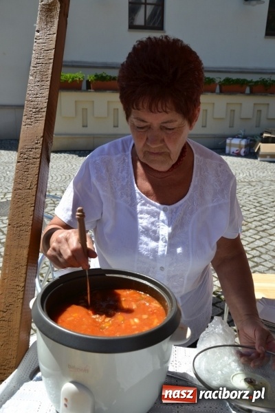 Zdjęcie w galerii na portalu naszraciborz.pl: IV Czym Nędza bogata! - rodzinny piknik na Zamku Piastowskim za nami  wiadomości z regionu
