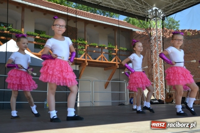 Zdjęcie w galerii na portalu naszraciborz.pl: IV Czym Nędza bogata! - rodzinny piknik na Zamku Piastowskim za nami  wiadomości z regionu