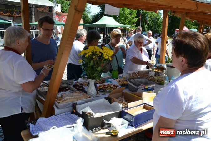 Zdjęcie w galerii na portalu naszraciborz.pl: IV Czym Nędza bogata! - rodzinny piknik na Zamku Piastowskim za nami  wiadomości z regionu