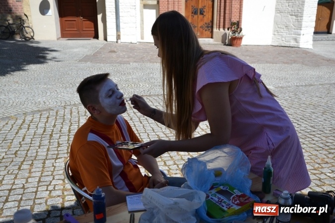 Zdjęcie w galerii na portalu naszraciborz.pl: IV Czym Nędza bogata! - rodzinny piknik na Zamku Piastowskim za nami  wiadomości z regionu